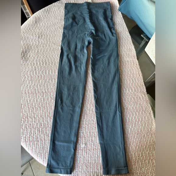 BLANQI Women’s Blue postpartum leggings - Picture 1 of 5